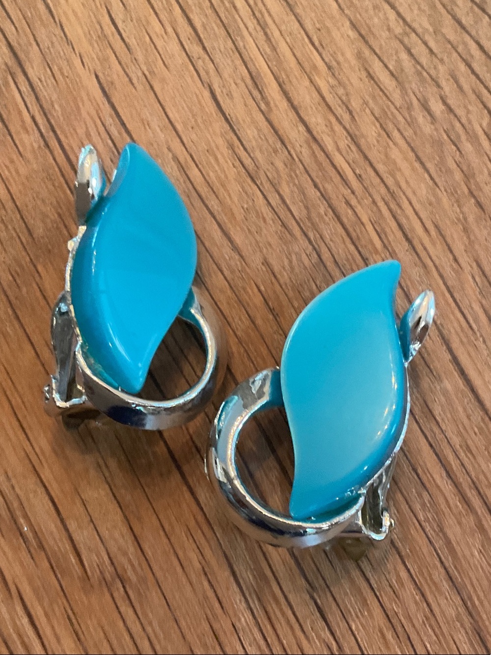 Vintage Silver To e Blue Thermoset Lucite Clip On Earrings